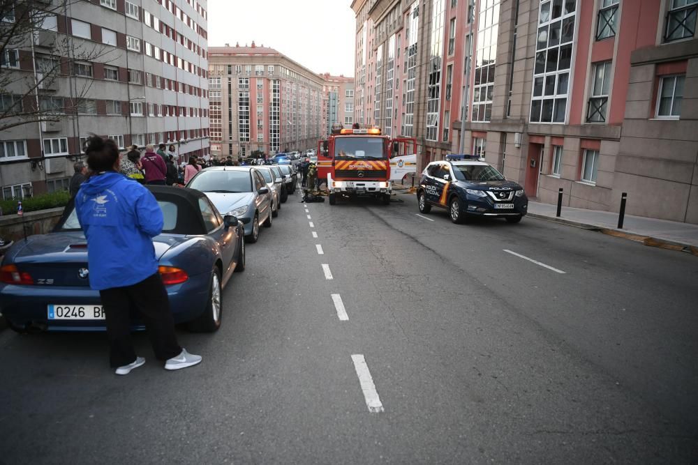 Otro hombre herido se arrojó por la ventana de un segundo piso para evitar se atacado.