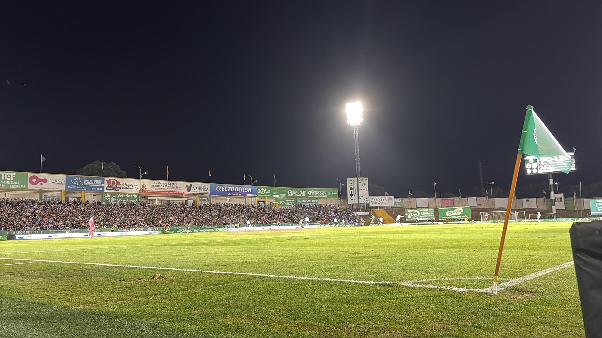 Las imágenes del Cacereño-Tenerife