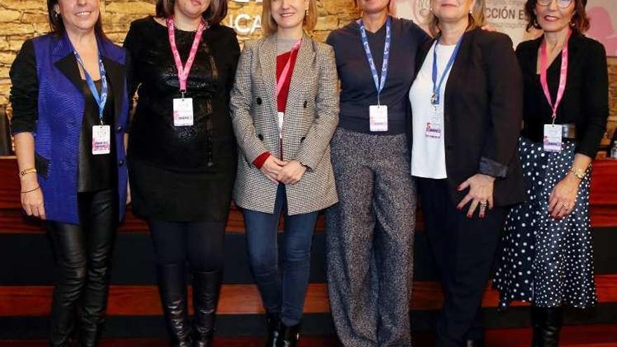 Las periodistas Ana Fuentes, Elena Gallego, Irene Bascoy, Raquel Sánchez, Rosa Vilas y Carla Reyes. // Marta G. Brea