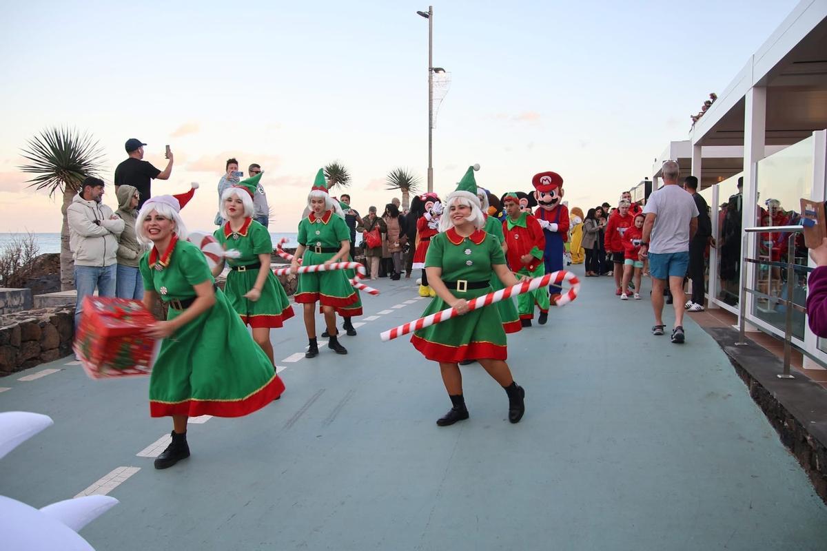Pasacalle de Papa Noel en Costa Teguise
