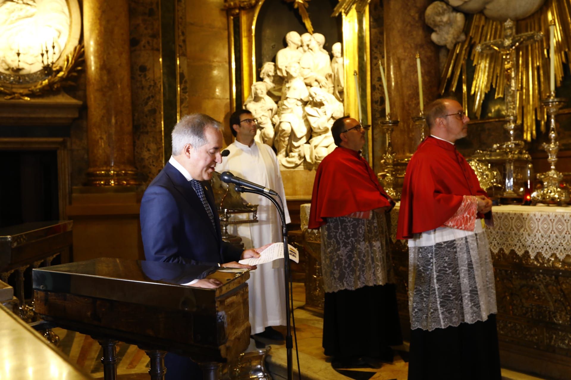 Así ha sido la ofrenda floral del Real Zaragoza a la Virgen del Pilar