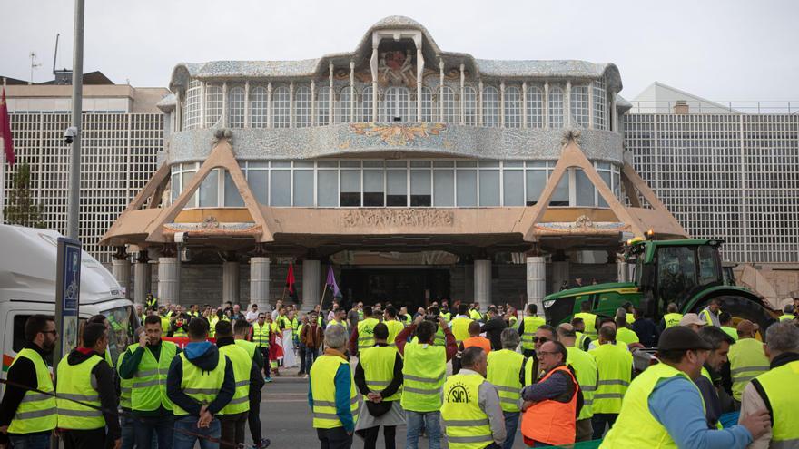 Encuesta | ¿Apoyas las tractoradas de los agricultores previstas para este miércoles 21F en Murcia?