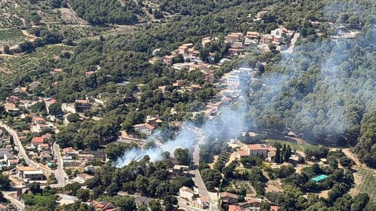 Imatge aèria del foc a Piera