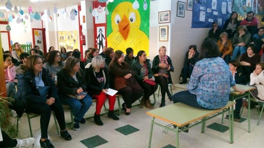 La comunidad educativa de A Escardia convoca un paro por la falta de profesores de apoyo