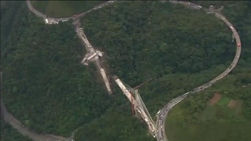 Nueve muertos al desplomarse un viaducto en construcción en Colombia