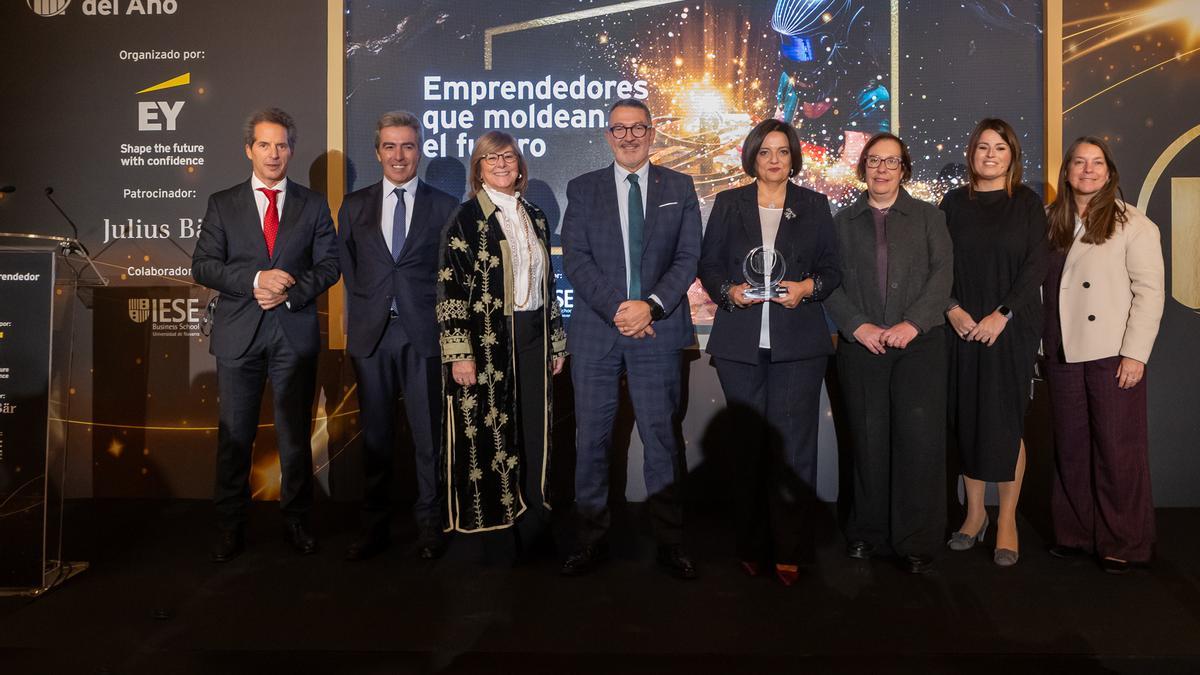 Judith Viader, CEO de Frit Ravich, rep el premi.