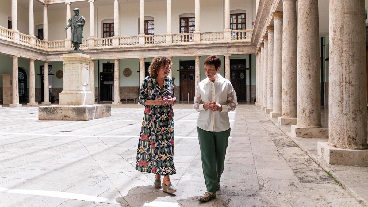 Josefina Bueno y Mavi Mestre, en La Nau.