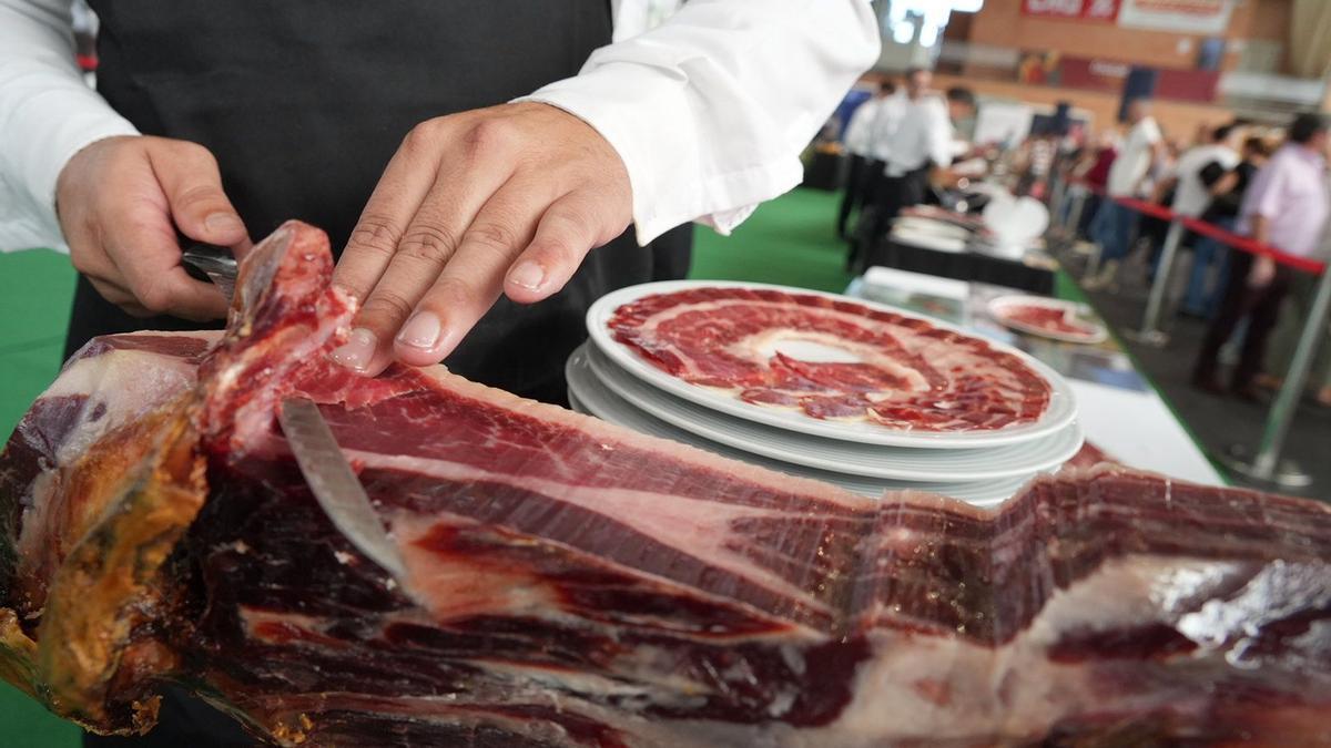 Imagen de la última feria del Jamón Ibérico de Bellota celebrada en Villanueva de Córdoba.