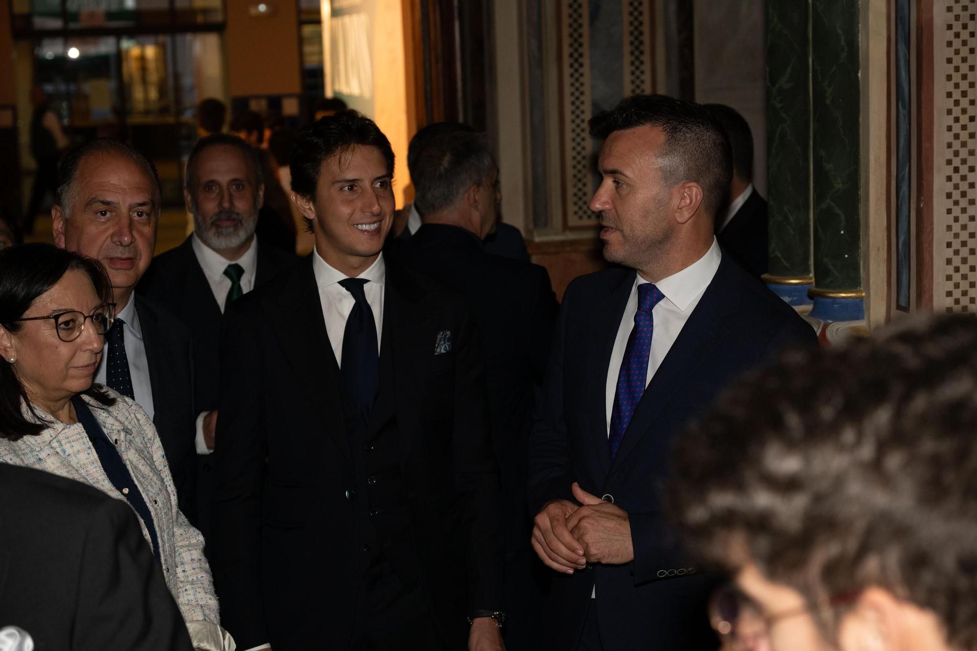 La gala de los premios taurinos de la Diputación de Valencia con Roca Rey, en imágenes