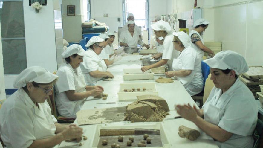 La fábrica La Perla, que presume de ser la que menos ha modificado las técnicas de producción desde los años 30.