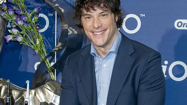 Jordi Cruz, embajador del nuevo cepillo eléctrico de Oral B