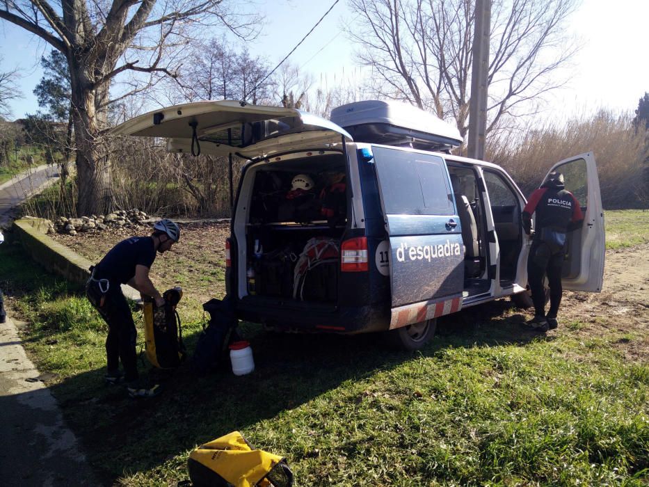 Troben una dona arrossegada per una riera a Masarac i busquen el seu marit