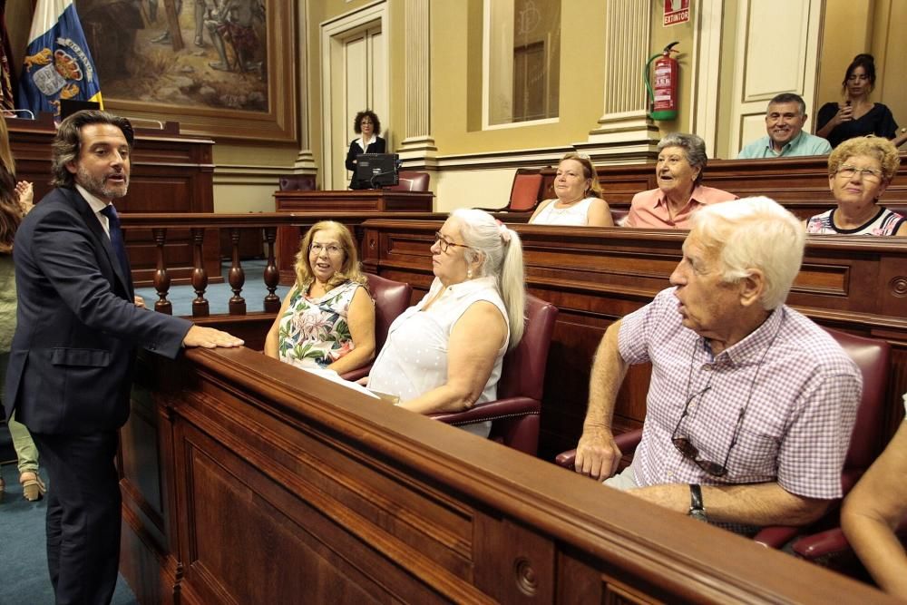 El Parlamento abre sus puertas a los mayores