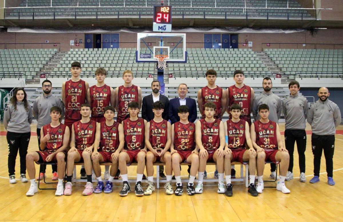 La plantilla del UCAM Murcia COC, que competirá en la Youth Basketball Champions League en abril.  | PRENSA UCAM CB