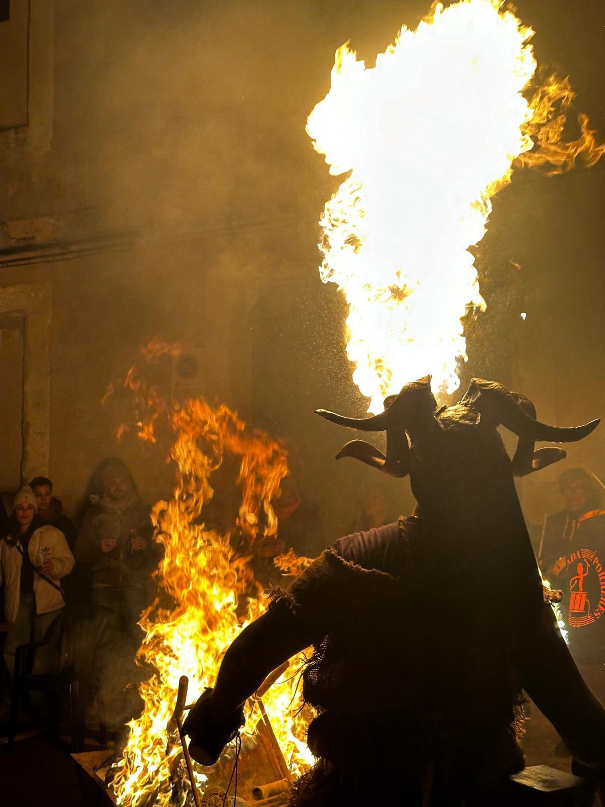 Banyaduro, el ninot más polémico de Sant Antoni en Llucmajor