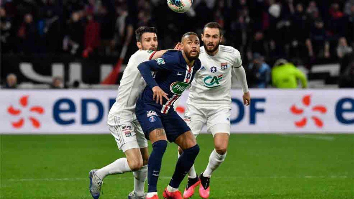 Neymar sufrió molestias ante el Lyon y es duda ante el Estrasburgo