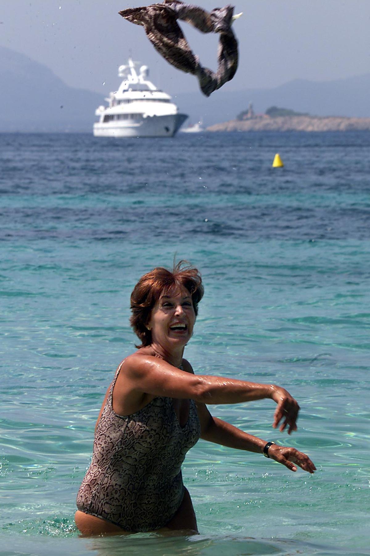 Concha Velasco, retratada por Joan Cortadellas en Mallorca en el año 2000.