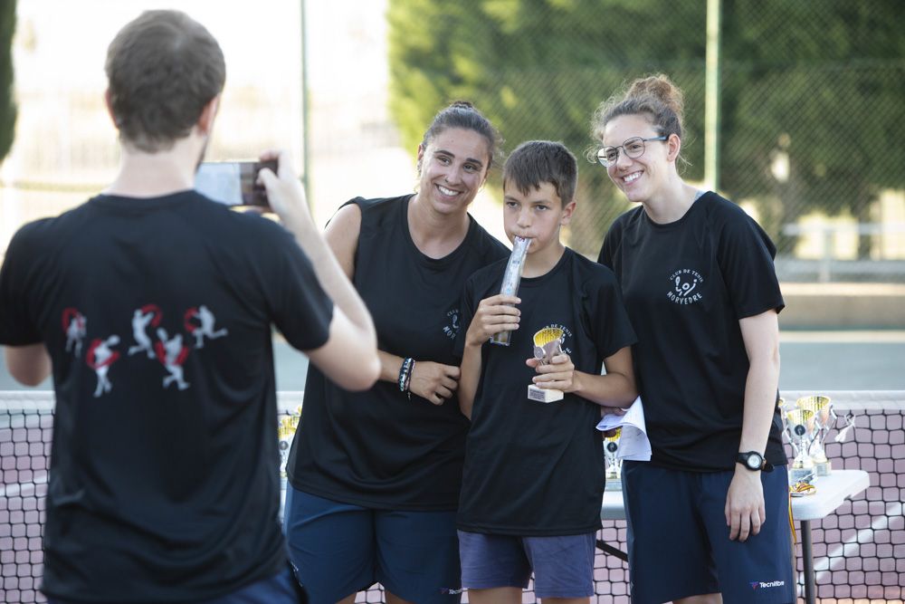 Entrega de trofeos en el fin de temporada del CT Morvedre.