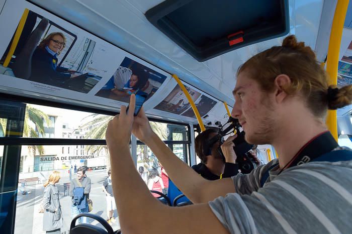 Exposición de igualdad a bordo de una guagua