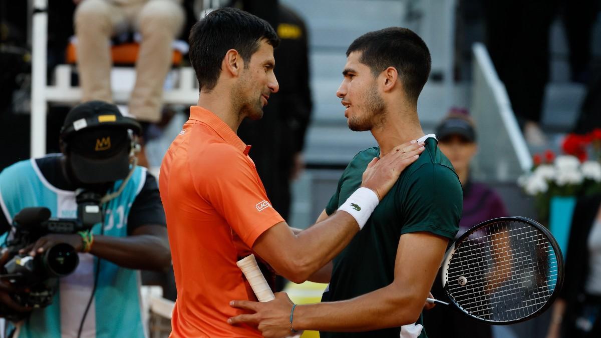 Djokovic dialoga con Alcaraz tras el partido