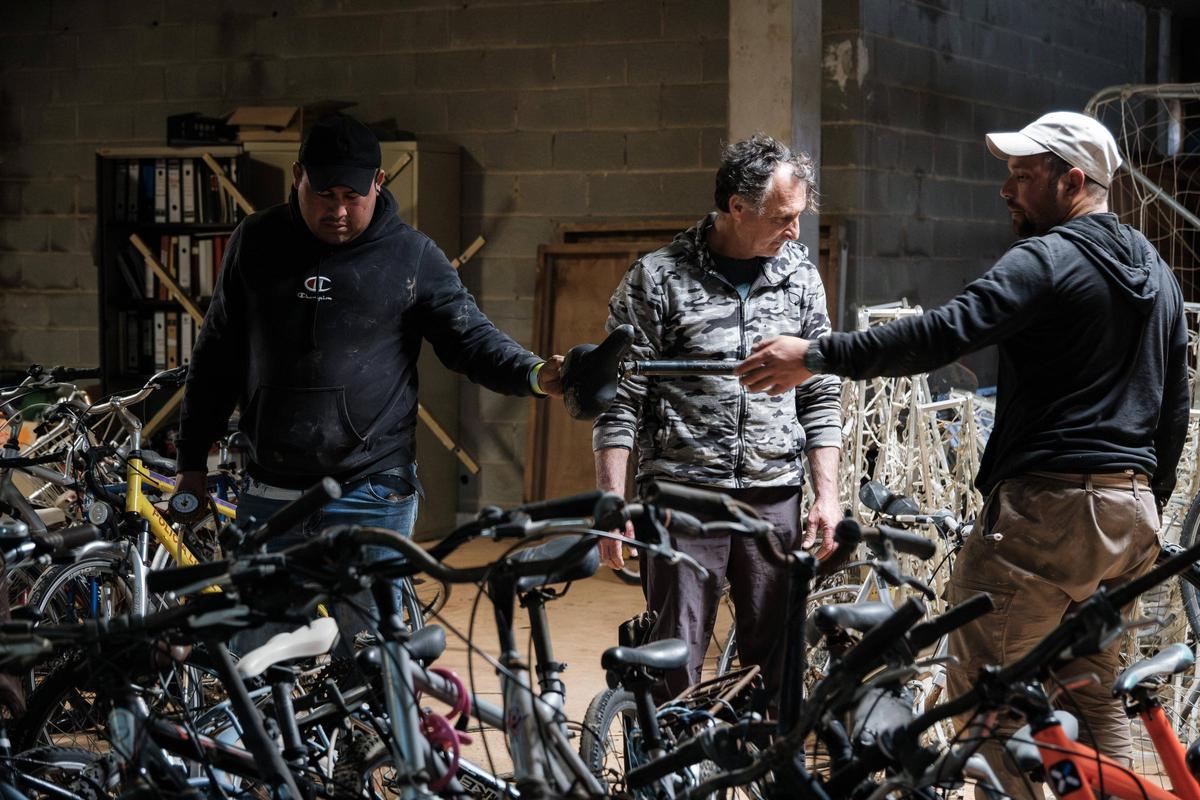 Todas las imágenes del proyecto de Alba Pau y sus bicicletas que llegarán a África.