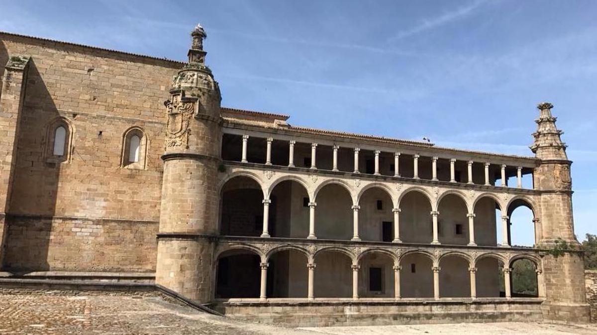 Galería de Carlos V de Alcántara.