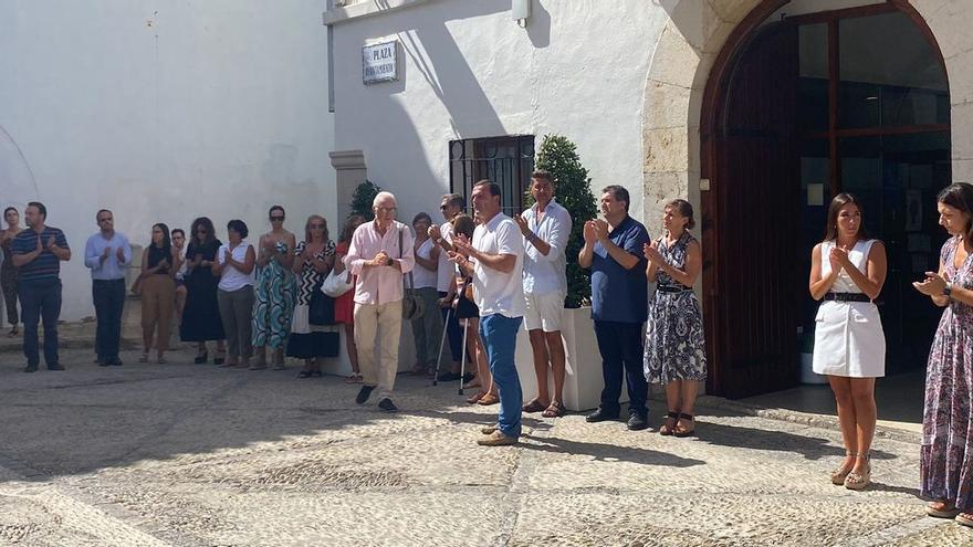 Peñíscola recuerda alas víctimas del derrumbe de hace un año con un minuto de silencio