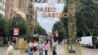 El "Paseo Gastro" de Gijón se pone a punto con el arco decorativo