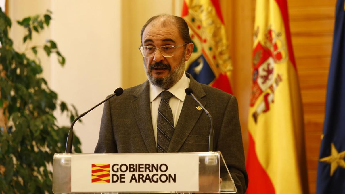 Javier Lambán comparece ante los medios.