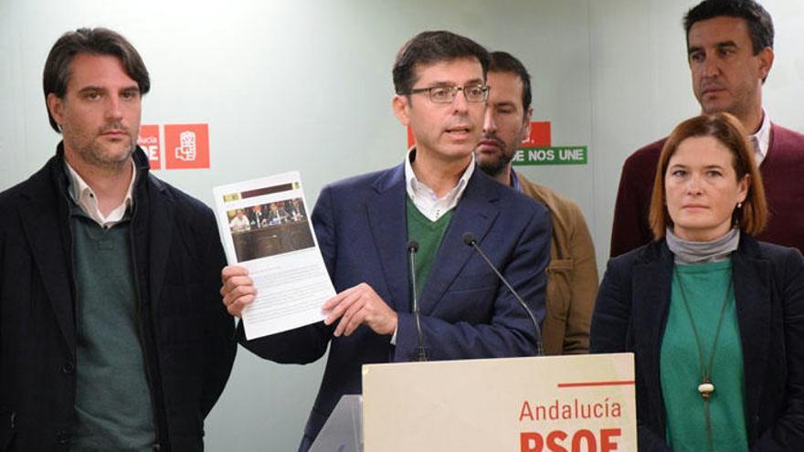 Cristóbal Fernández, durante la rueda de prensa.