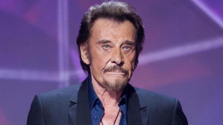 Johnny Hallyday revela que lucha contra el cáncer