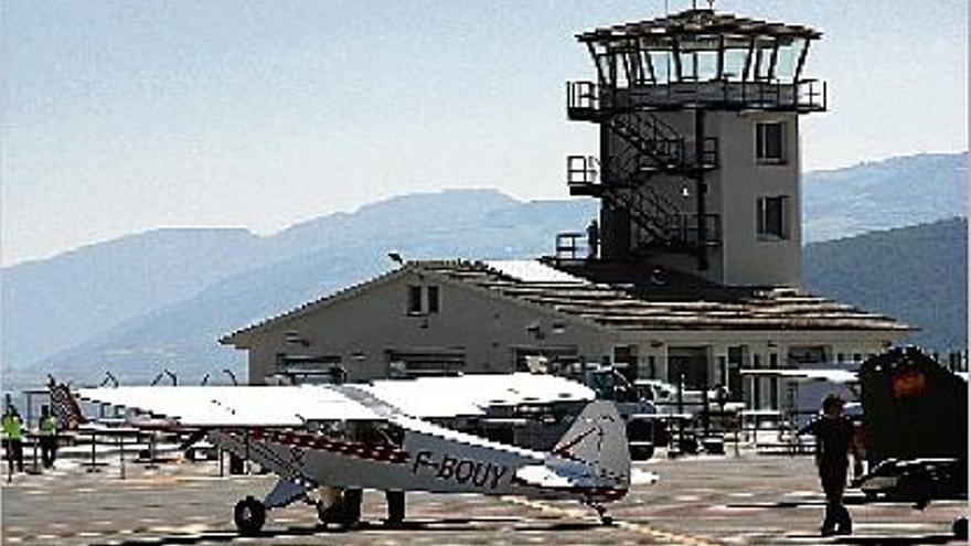 L&#039;aeroport de la Seu d&#039;Urgell, amb els primers avions privats que hi han operat