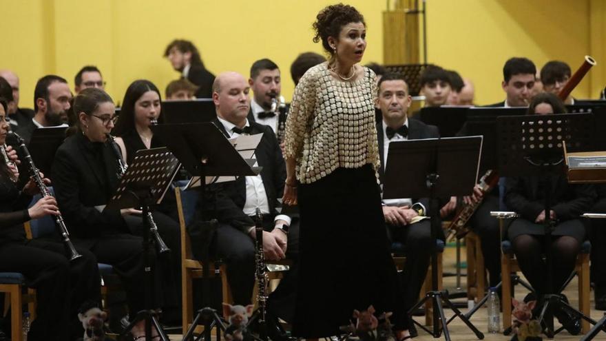 Preludio musical con la Banda de Lalín y la soprano Pilar Moráguez | BERNABÉ/ÁNGEL ABELEDO