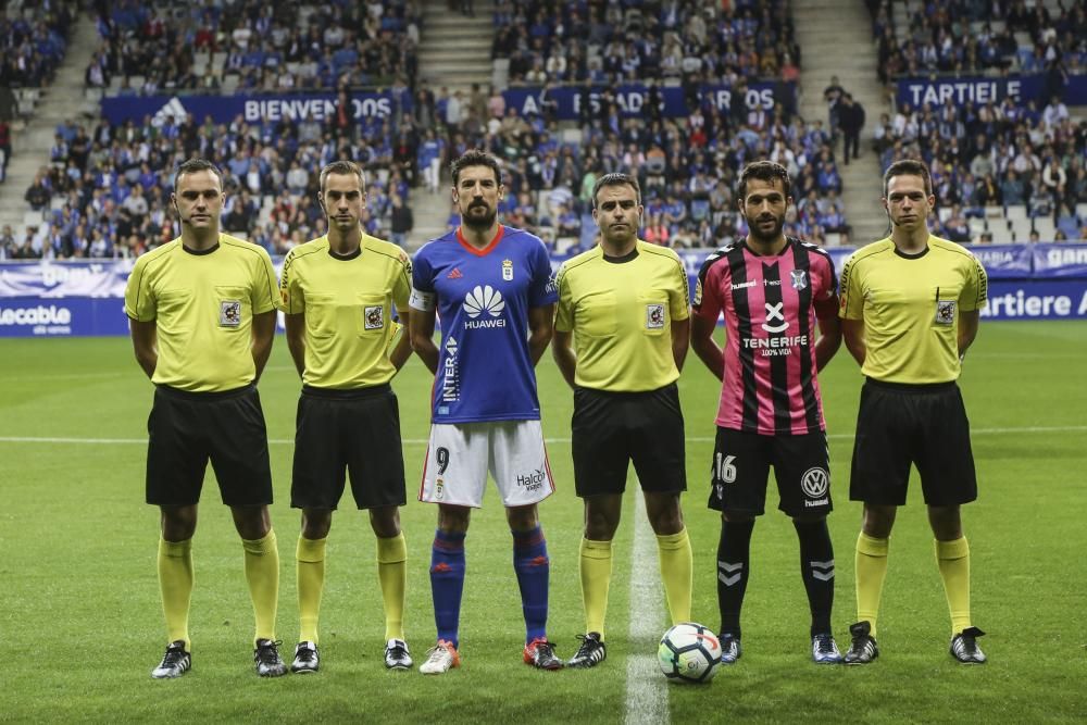 El partido entre el Real Oviedo y el Tenerife, en imágenes