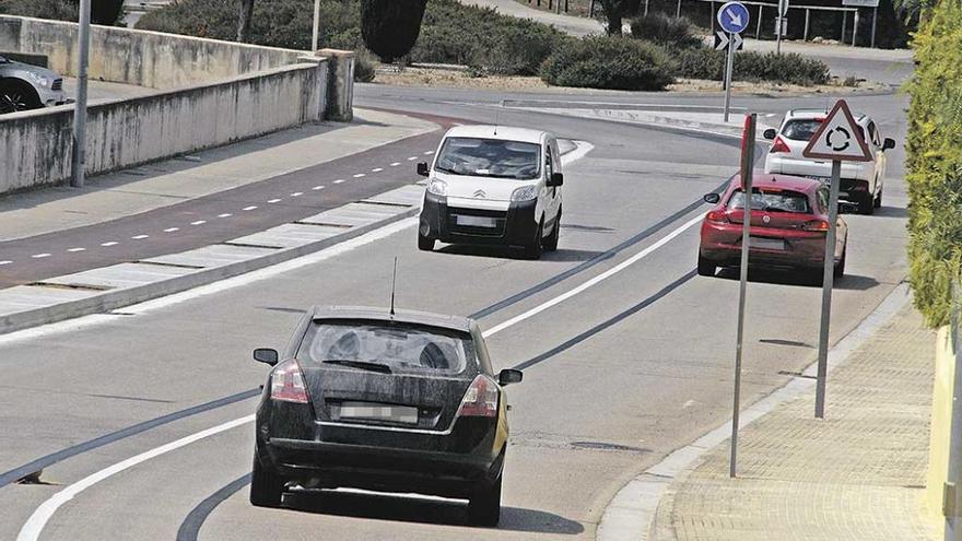 Acceso a la urbanización de es Caulls por la calle Tafona.