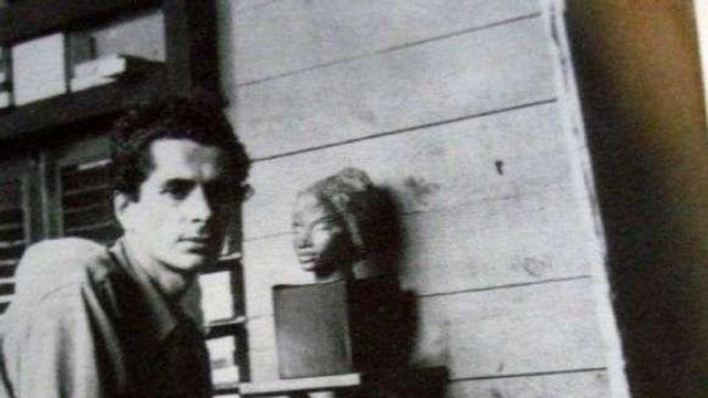 Ángel Botello, no obradoiro na Habana en 1943.