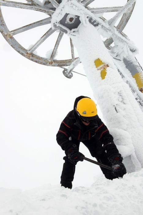 Trabajos de preparación de la estación de esquí Valgrande-Pajares.