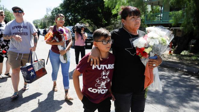 Más de 20 muertos en un tiroteo en una escuela de Texas | IMÁGENES