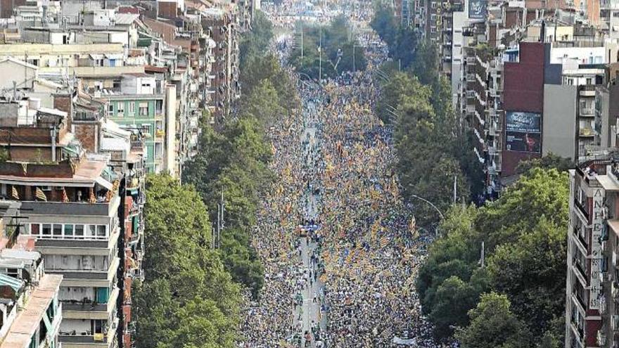 Centenars de milers de persones van omplir ahir l&#039;avinguda Meridiana