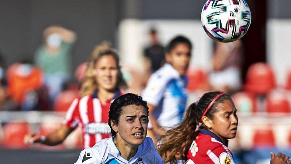 Alba Merino, durante el partido de ayer en Alcalá de Henares. |  // LALIGA