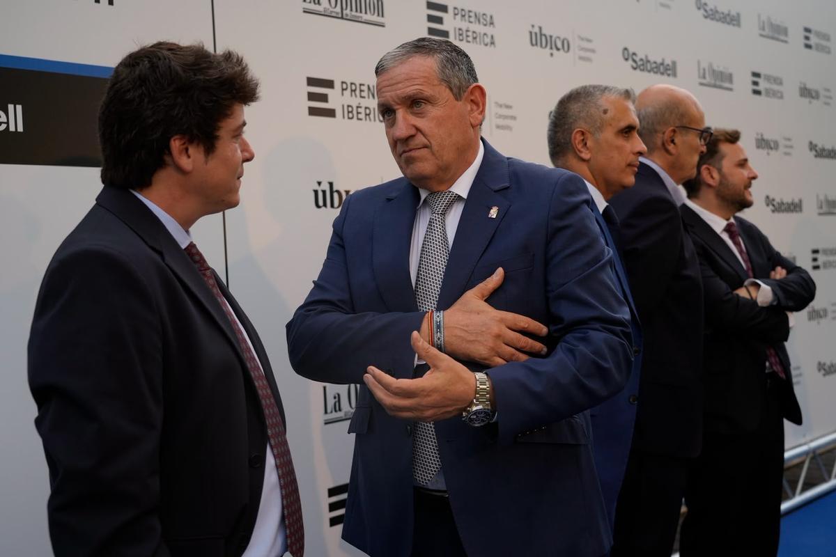 Luis Garrido, subdirector de LA OPINIÓN-EL CORREO DE ZAMORA, conversa con Javier Faúndez, presidente de la Diputación de Zamora.