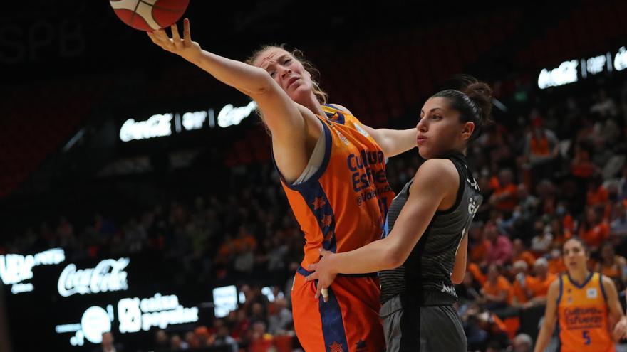 Las &#039;taronja&#039; aplastan al Movistar Estudiantes (72-35) y jugarán la semifinal contra el Girona