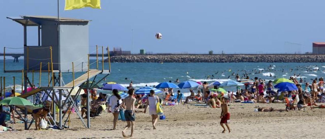 Playa de Port de Sagunt este verano.