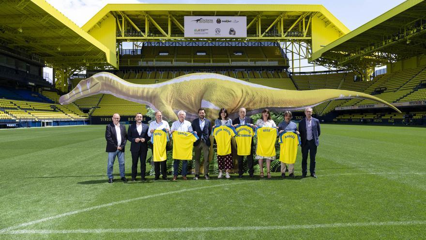 El Villarreal CF presenta al Protathlitis cinctorrensis, dinosaurio bautizado en su honor
