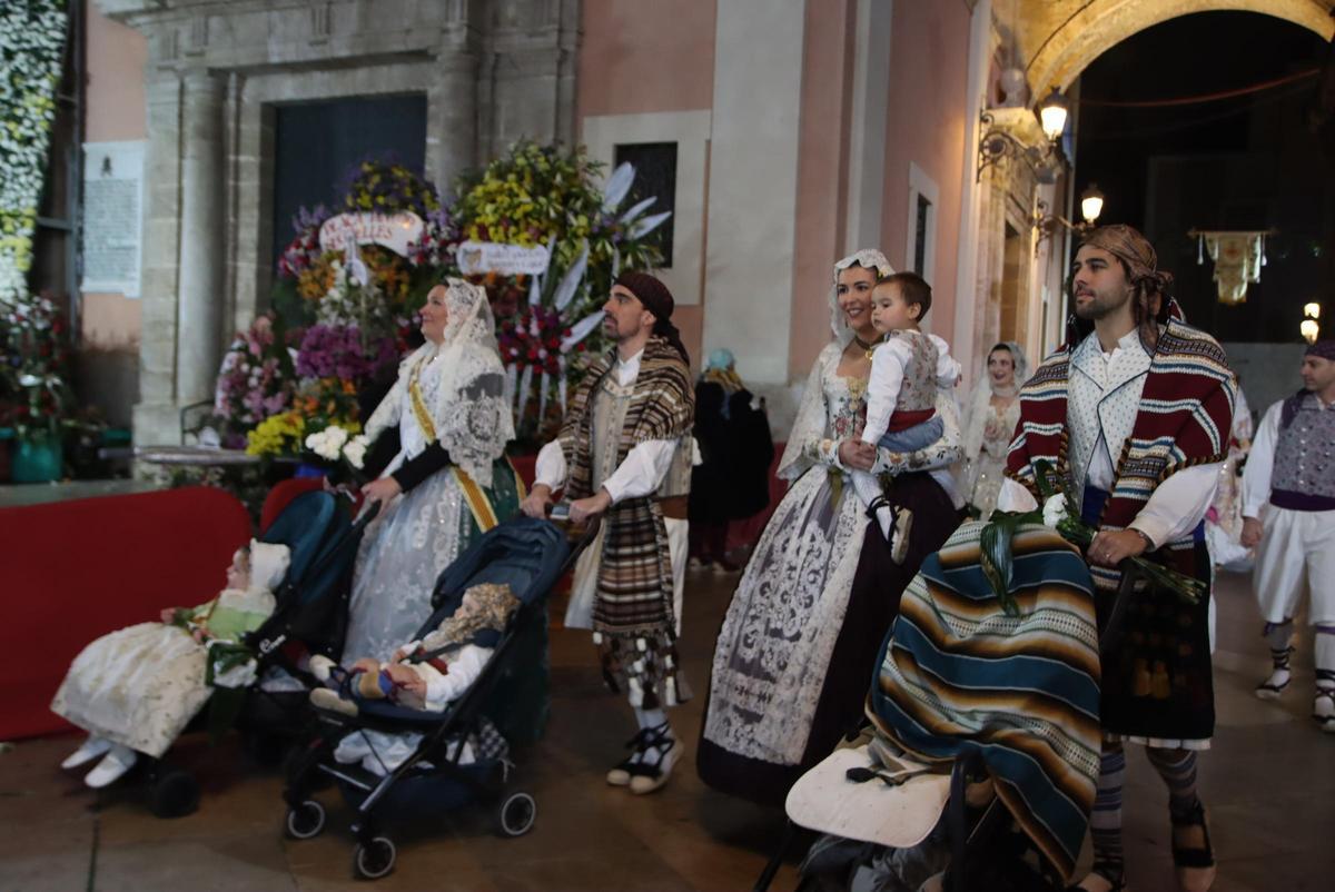 Todas las fotos de la ofrenda del 18 de marzo por la calle San Vicente hasta la 21:30 horas