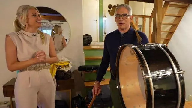 Boris Izaguirre, en tractor por Lalín: «Síntome como no Orgullo Gai»