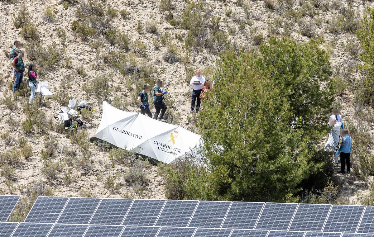 La Guardia Civil investiga la aparición de dos cuerpos en Xixona