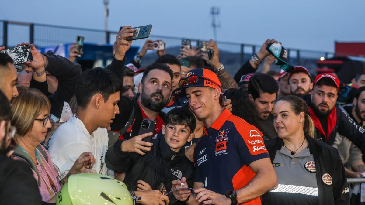 Pistoletazo de salida al Gran Premio de Cheste