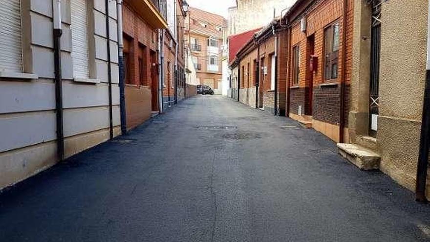 San Martín, pavimentado, y Doctor García Muñoz, en obras por el adoquinado