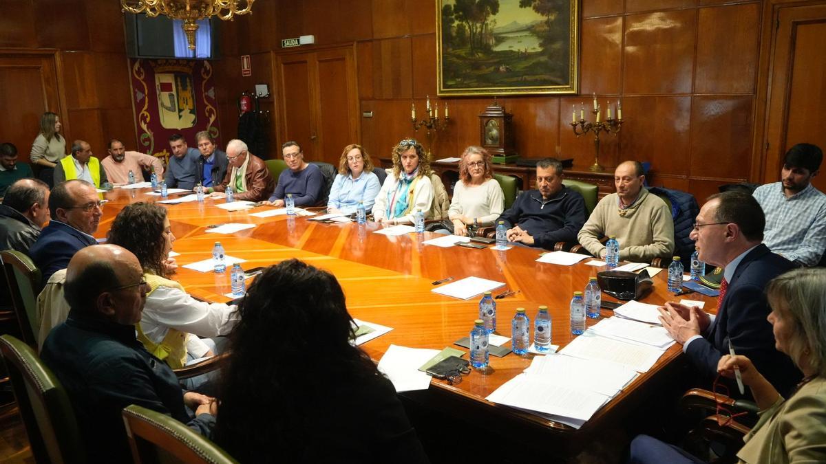 Reunión del subdelegado del Gobierno con alcaldes por las protestas agrarias